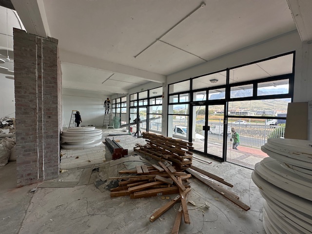 To Let commercial Property for Rent in Maitland Western Cape